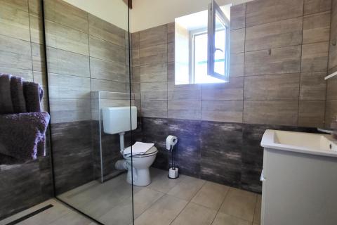 Istra, okolica Poreča, šarmantno istarsko imanje sa vilom i kućom na 9000m2