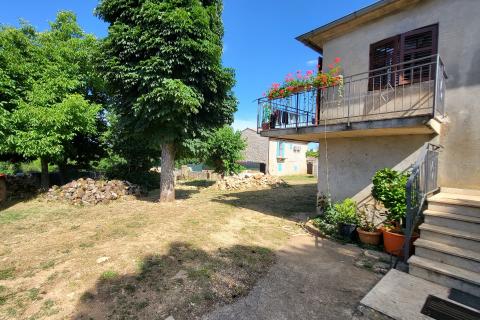 Istra, okolica Poreča, šarmantno istarsko imanje sa vilom i kućom na 9000m2