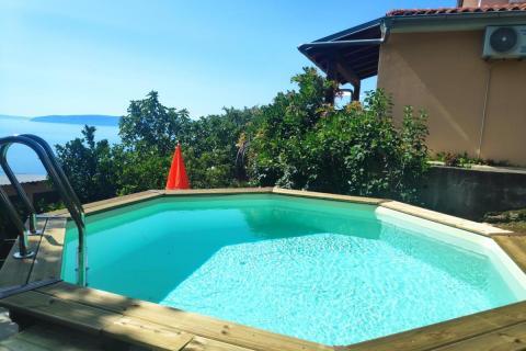 OPATIJA, MEDVEJA- stan s balkonom, parkingom, pogledom na more