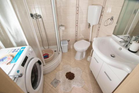 OPATIJA, MEDVEJA- stan s balkonom, parkingom, pogledom na more