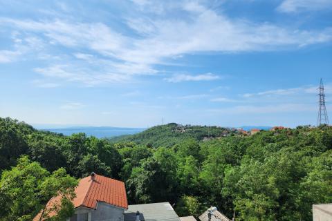 Viškovo, Marinići - kuća s 5 stanova, potencijal za Investitore