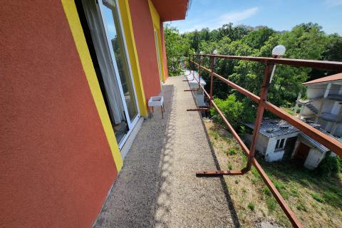 Viškovo, Marinići - kuća s 5 stanova, potencijal za Investitore