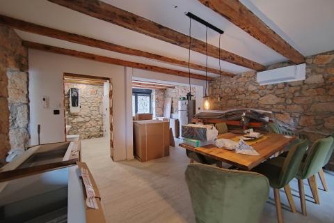 OTOK KRK,DOBRINJ -moderno  kamena villa sa bazenom