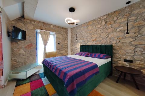 OTOK KRK,DOBRINJ -moderno  kamena villa sa bazenom