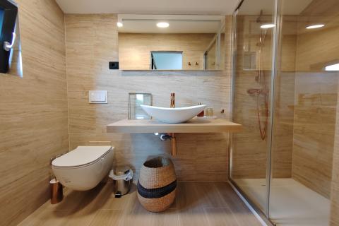 OTOK KRK,DOBRINJ -moderno  kamena villa sa bazenom