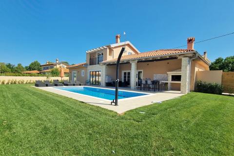 ISTRIEN - Designervilla mit schöner Aussicht in der Nähe von Rovinj