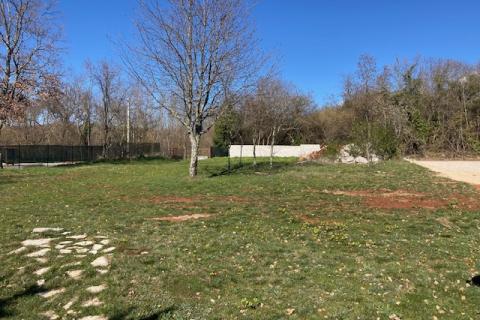 Muntrilj, Tinjan, 741m2