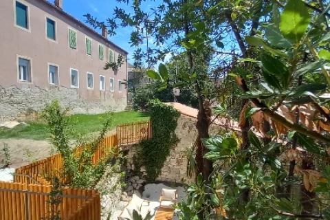 Istra,Pula centar, nova, luksuzna kuća s 3 apartmana