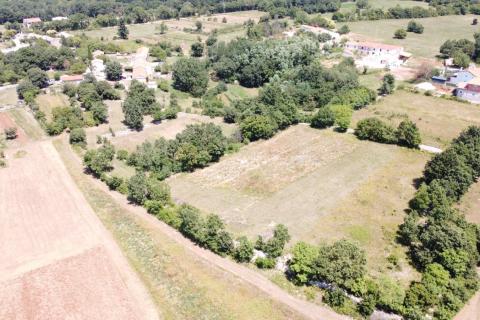 Stavbno zemljišče Kanfanar, 7.380m2