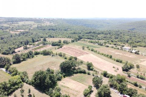 Stavbno zemljišče Kanfanar, 7.380m2