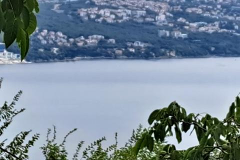 Opatija,- građevinsko zemljište iznad Opatije