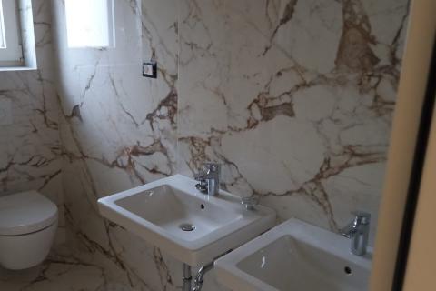 Višnjan, predivna kamena vila sa bazenom u izgradnji i pogledom na more