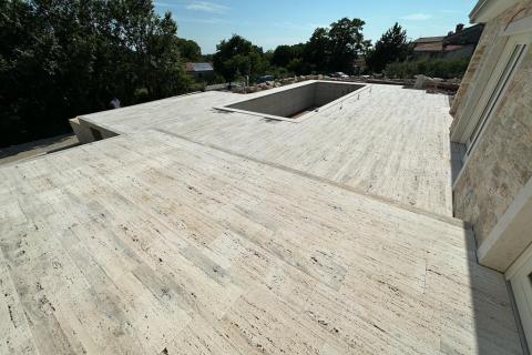 Višnjan, predivna kamena vila sa bazenom u izgradnji i pogledom na more