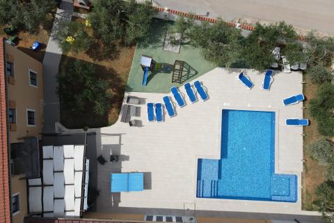 Istra,Banjole,apartmanska kuća sa velikim dodatnim potencijalom!!