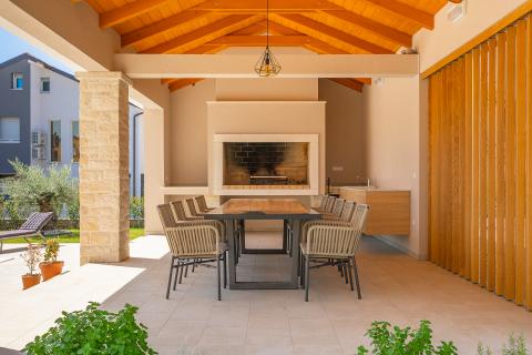 Rovinj 7km-savršena dizajnerska luksuzna vila na 1200m2 okućnice