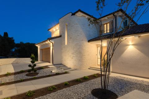 Rovinj 7km-savršena dizajnerska luksuzna vila na 1200m2 okućnice