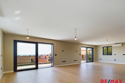 Wohnung Poreč, 253m2