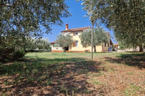 Istra,Galižana - uređeno imanje sa tri kuće