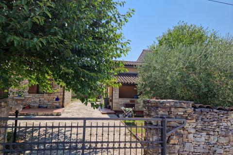 Istra,Galižana - uređeno imanje sa tri kuće