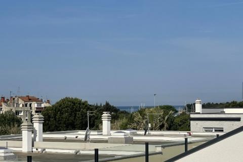 Novigrad, moderna kuća sa krovnom terasom 500 metara od mora