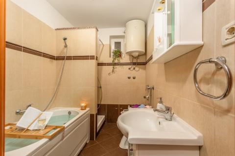 Klana - 1S+DB Apartman za najam, 60 m2