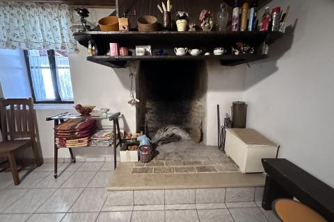 Istra, Kavran, kamena kuća vezana jednom stranom