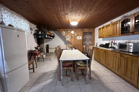 Istra, Kavran, kamena kuća vezana jednom stranom