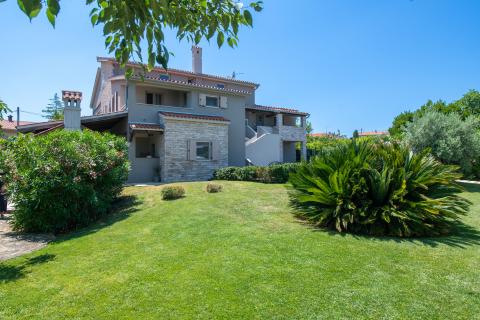 Hiša Ližnjan, 450m2