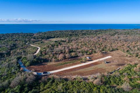 Istra,Peroj, vikend parcela blizu mora