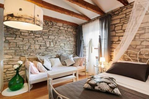 Momjan okolica, konoba, sobe za turistički najam i građevinsko zemljište