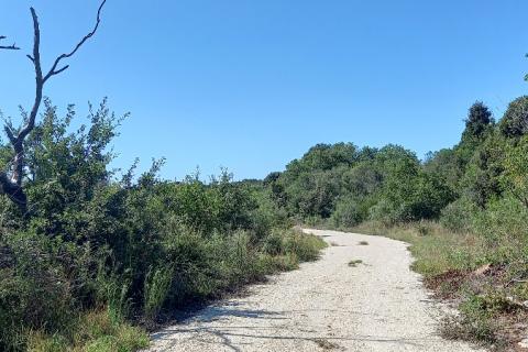 Istra,Peroj, vikend parcela blizu mora