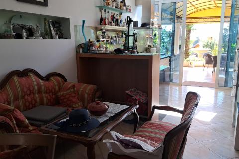 Lovran,višestambena obiteljska kuća s pogledom na more