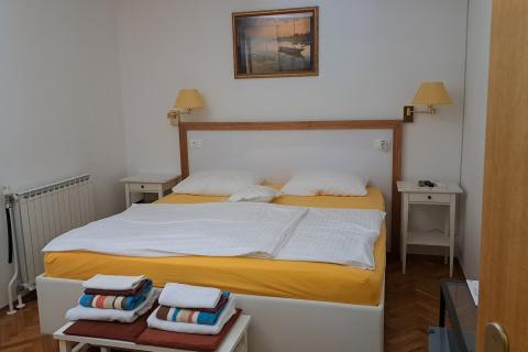 Lovran,višestambena obiteljska kuća s pogledom na more