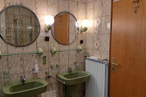 Lovran,višestambena obiteljska kuća s pogledom na more