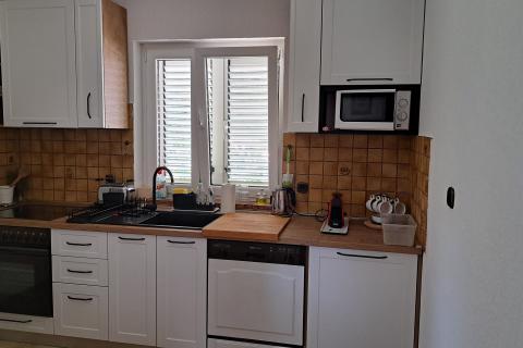 Lovran,višestambena obiteljska kuća s pogledom na more