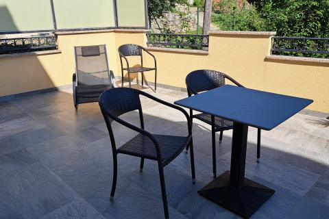 Lovran,višestambena obiteljska kuća s pogledom na more