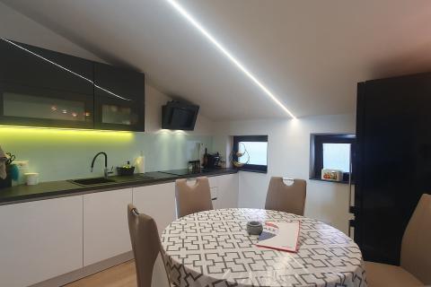 Senj-  predivan stan 1. red do mora 101 m2