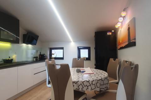 Senj-  predivan stan 1. red do mora 101 m2