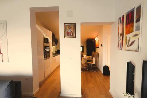 Senj-  predivan stan 1. red do mora 101 m2