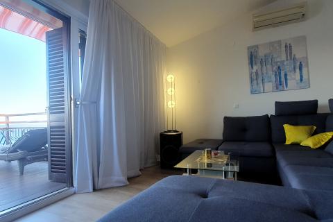 Senj-  predivan stan 1. red do mora 101 m2