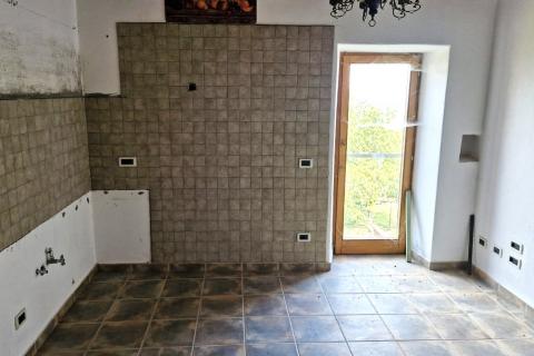 Brič okolica, autohtona kamena kuća