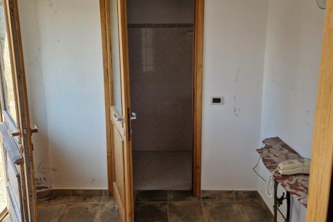 Brič okolica, autohtona kamena kuća