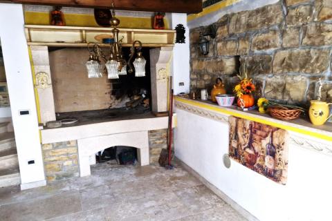 Brič okolica, autohtona kamena kuća