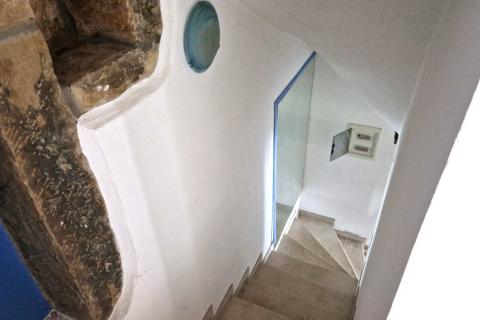 Brič okolica, autohtona kamena kuća