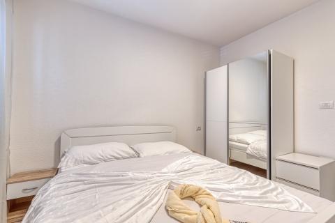 Apartmanska kuća u blizini Novigrada