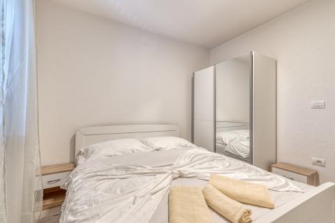 Apartmanska kuća u blizini Novigrada