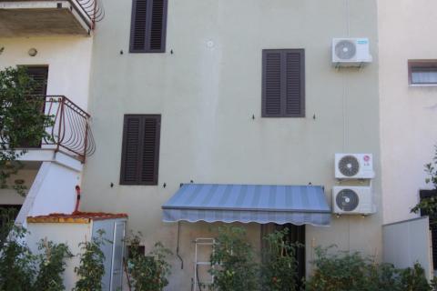 Apartmanska kuća u blizini Novigrada