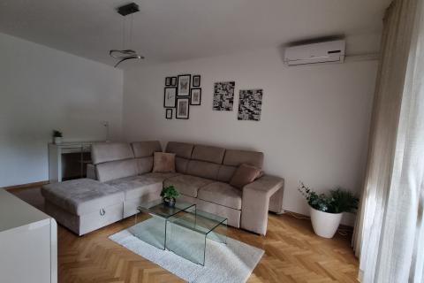 Opatija, Volosko, Stan 2S+DB, površine 68m2, novoadaptiran