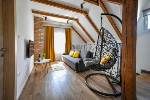 Stari Laz - luksuzna kuća za odmor sa okućnicom 758 m2