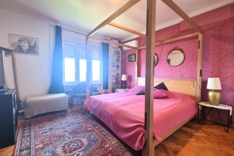 OPATIJA- stan 3S+DB u vili, 100 m od mora, parking, balkon, pogled na more